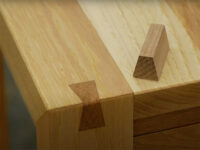 Wood accent inserted into dovetail joint