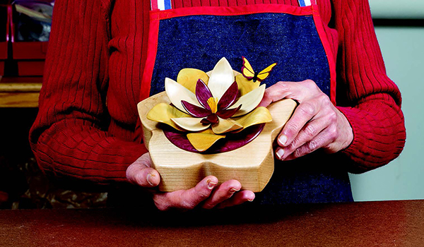 Small gift box with floral lid