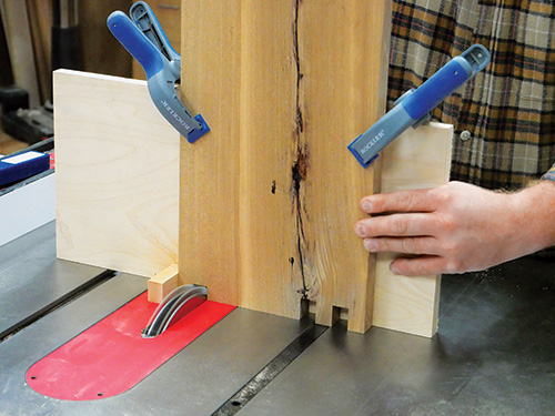 Making initial box joint cuts for assembling bookshelf